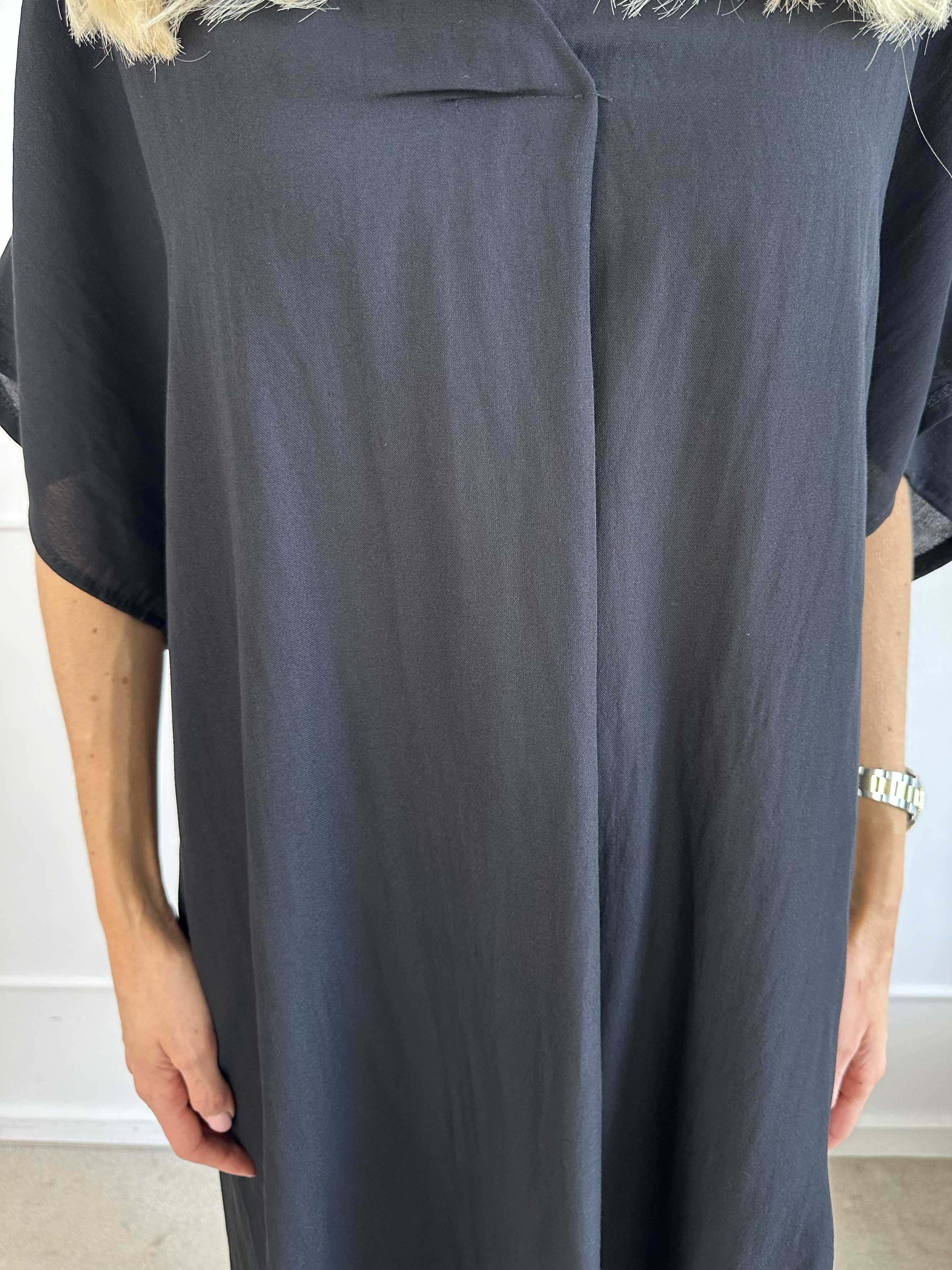 Astrid - Simpel kjole med v-udskæring